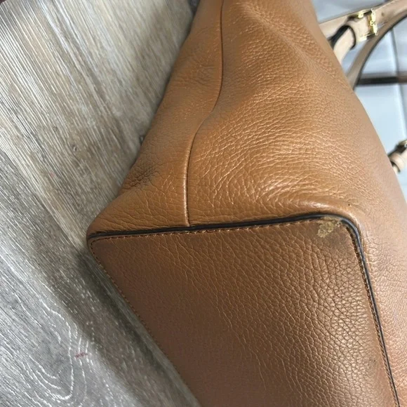 Michael Kors Bedford Medium Pebbled Acorn Colored Tote! Preowned!! - Picture 7 of 9